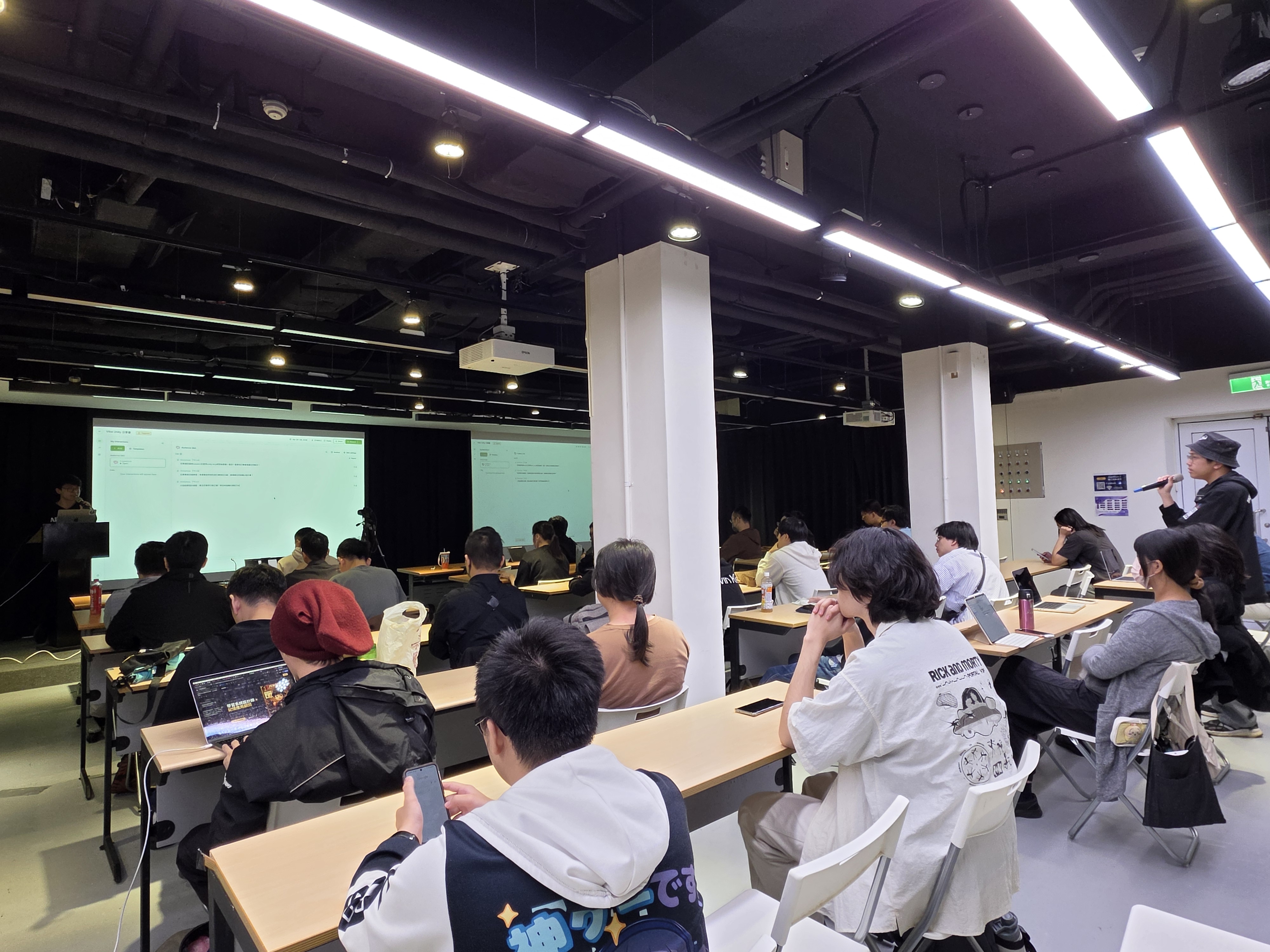實體演講現場照片